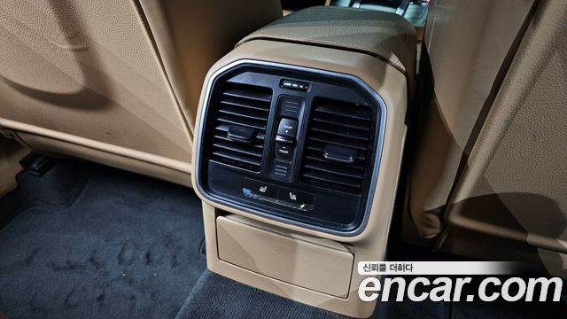 Porsche Macan 2017 — photo 18
