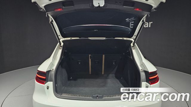 Porsche Macan 2017 — photo 20