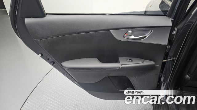 Kia K3 2022 — photo 15