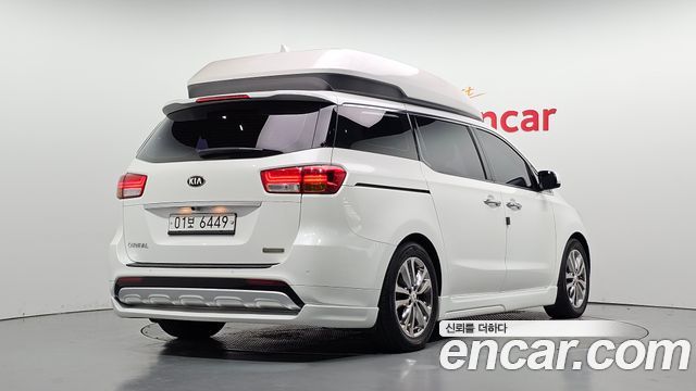 Kia Canival 2016 — photo 2