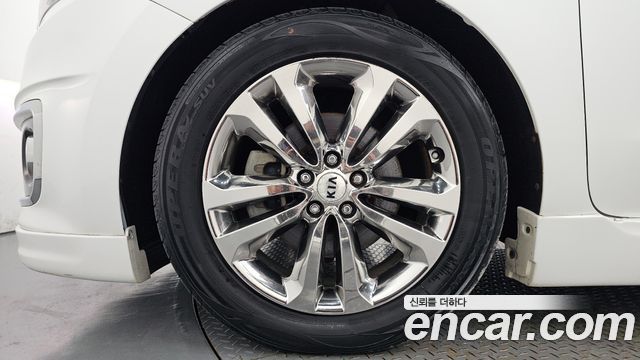 Kia Canival 2016 — photo 5
