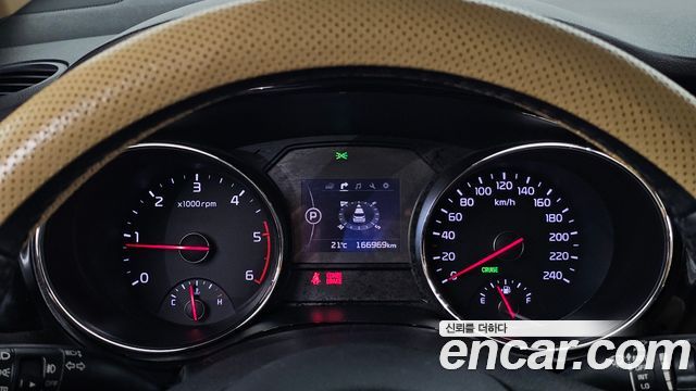 Kia Canival 2016 — photo 8