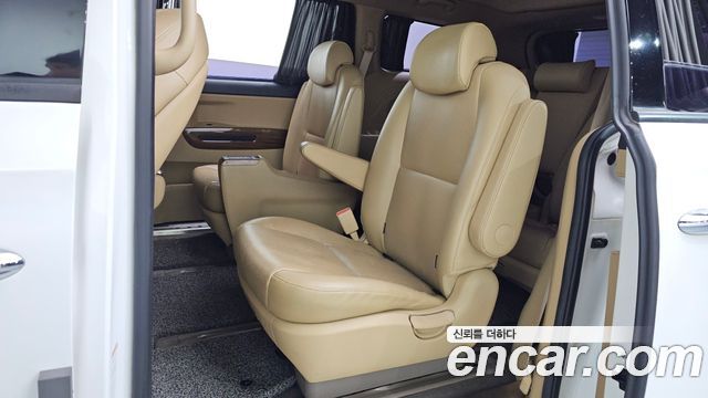 Kia Canival 2016 — photo 12