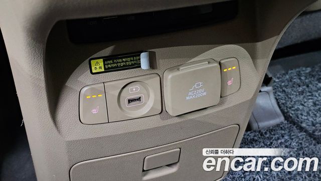Kia Canival 2016 — photo 18