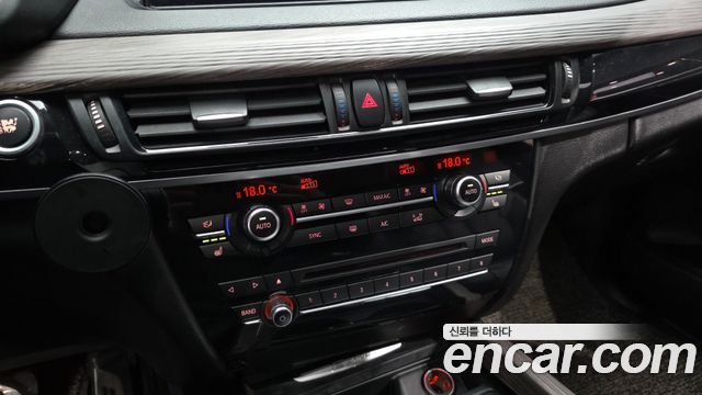 BMW X5 2016 — photo 17