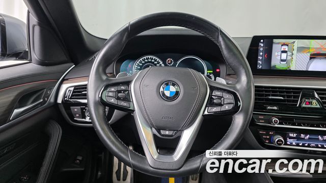 BMW 5-Series 2017 — photo 13