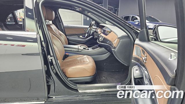 Mercedes-Benz S-Class 2018 — photo 11