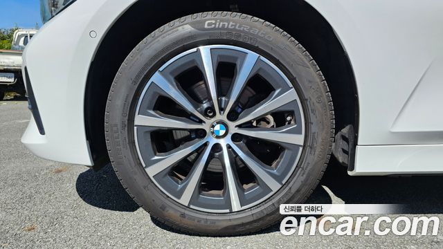 BMW 3-Series 2021 — photo 5