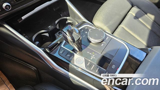 BMW 3-Series 2021 — photo 9