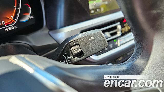 BMW 3-Series 2021 — photo 20