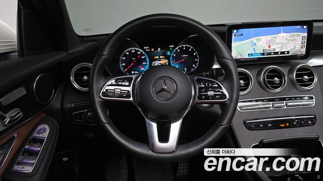 Mercedes-Benz GLC-Class 2023 — photo 19