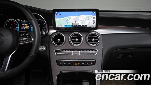 Mercedes-Benz GLC-Class 2023 — photo 20