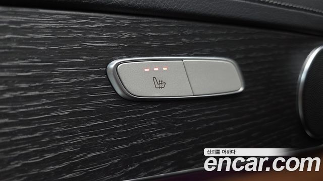Mercedes-Benz GLC-Class 2023 — photo 32