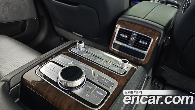 Kia K9 2019 — photo 25