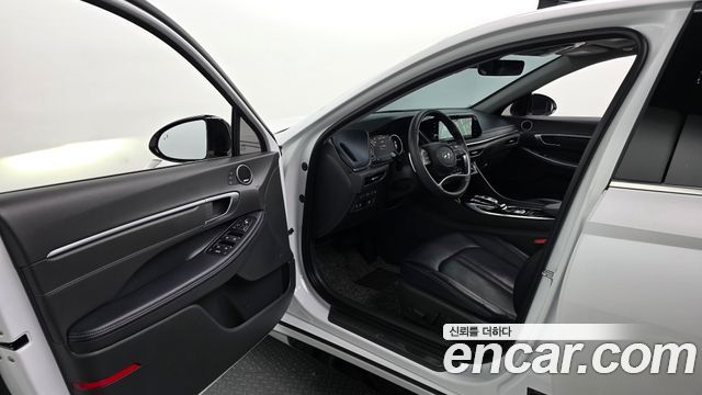 Hyundai Sonata 2022 — photo 10