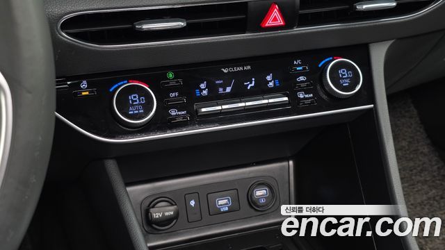 Hyundai Sonata 2022 — photo 19