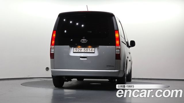 Hyundai Staria 2022 — photo 4