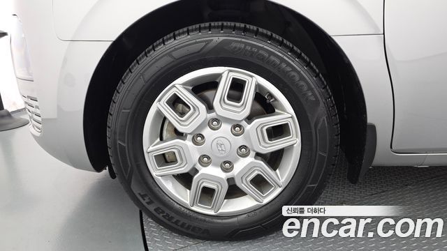 Hyundai Staria 2022 — photo 5