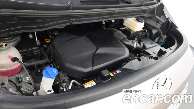 Hyundai Staria 2022 — photo 6