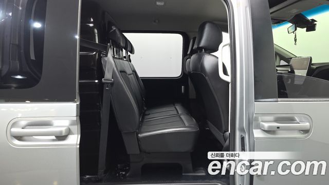 Hyundai Staria 2022 — photo 12