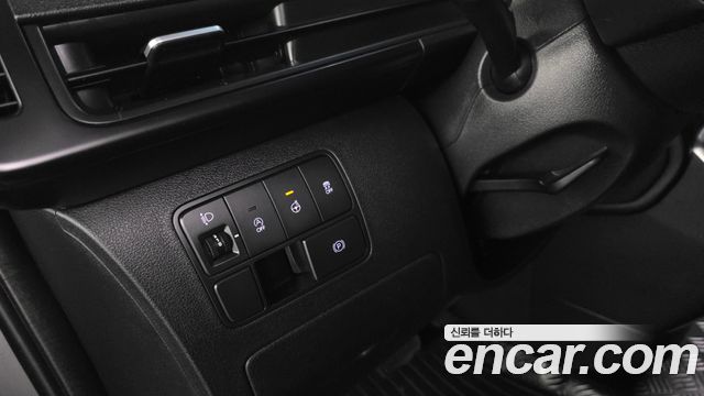 Hyundai Staria 2022 — photo 13