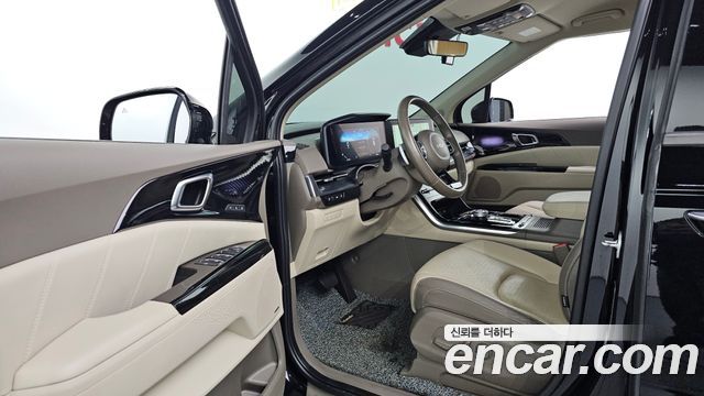 Kia Canival 2023 — photo 13
