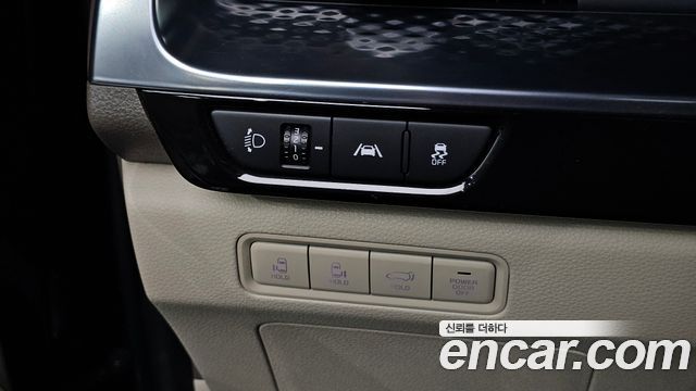 Kia Canival 2023 — photo 26