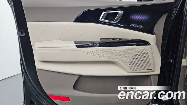 Kia Canival 2023 — photo 14