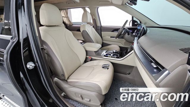 Kia Canival 2023 — photo 16