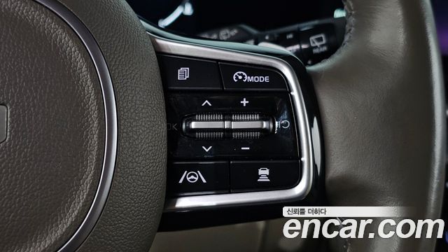Kia Canival 2023 — photo 31