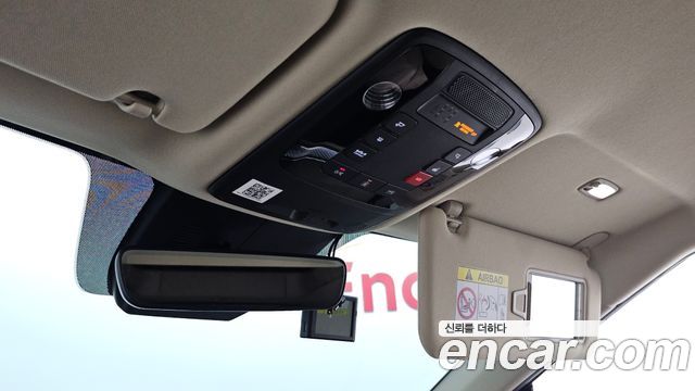 Kia Canival 2023 — photo 32