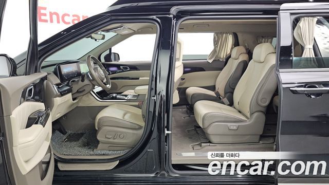 Kia Canival 2023 — photo 38