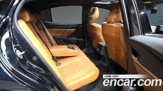 Toyota Camry 2025 — photo 18