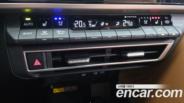Toyota Camry 2025 — photo 22
