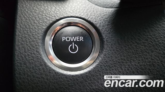 Toyota Camry 2025 — photo 25