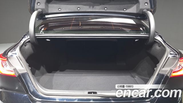Toyota Camry 2025 — photo 26