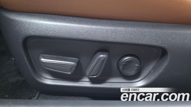 Toyota Camry 2025 — photo 34