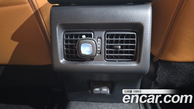 Toyota Camry 2025 — photo 35