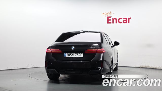 BMW 5-Series 2024 — photo 4
