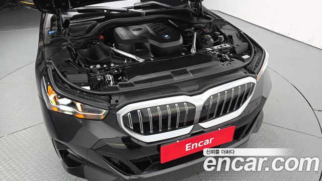 BMW 5-Series 2024 — photo 6