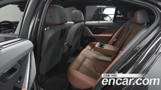 BMW 5-Series 2024 — photo 17