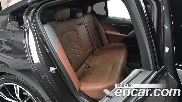 BMW 5-Series 2024 — photo 18
