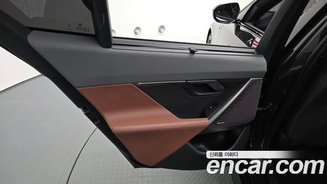 BMW 5-Series 2024 — photo 15