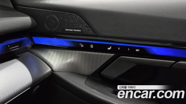 BMW 5-Series 2024 — photo 28