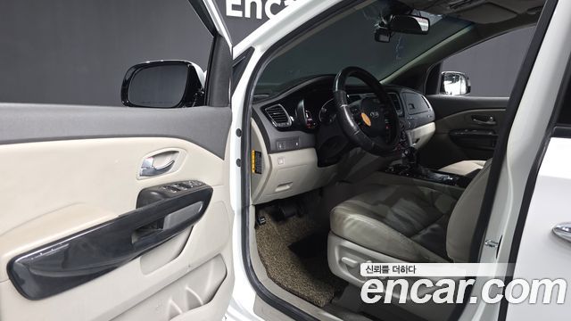 Kia Canival 2015 — photo 13