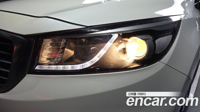 Kia Canival 2015 — photo 8