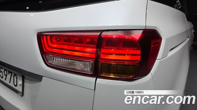 Kia Canival 2015 — photo 9