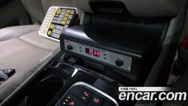 Kia Canival 2015 — photo 27