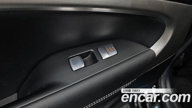 Genesis G70 2023 — photo 25