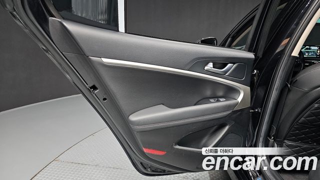 Genesis G70 2023 — photo 15